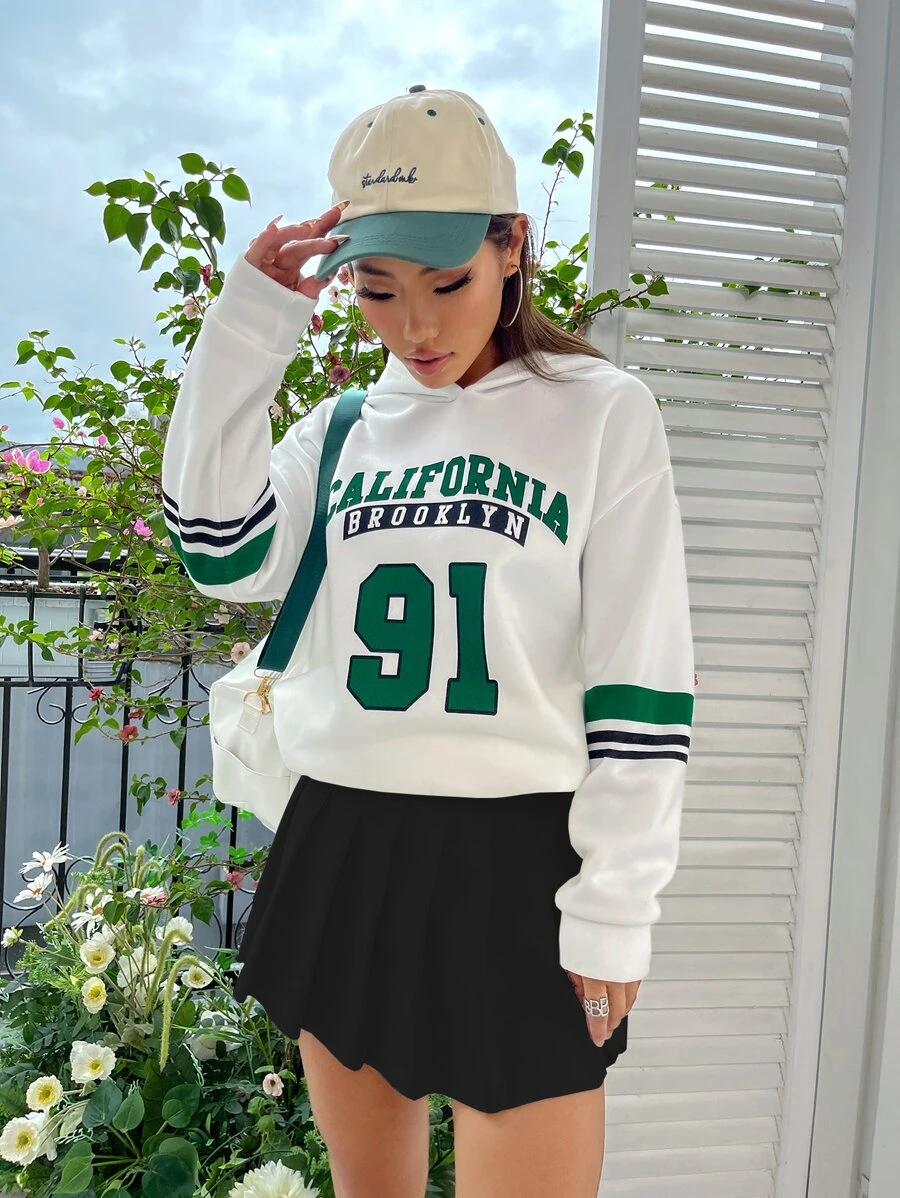 ฮู้ดดี้ พิมพ์ ลายทาง & กราฟฟิก ตัวอักษร ไหล่ตก ซับขนแกะ  cc-97