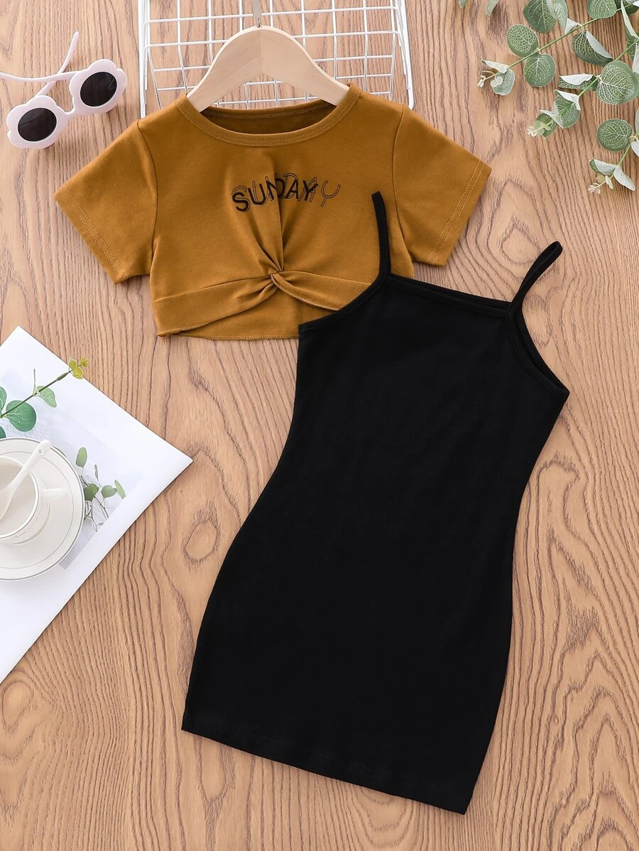 เด็กผู้หญิง เสื้อยืด พิมพ์ ตัวอักษร ชายบิดเกลียว พร้อม เดรส สายเดี่ยว a-27
