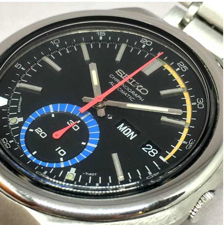 H44-Seiko Chronograph 6139 7060 Automatic 1970s Size 41 x 40mm หน้าปัดดำประดับหลักเวลาขีดพรายน้ำ